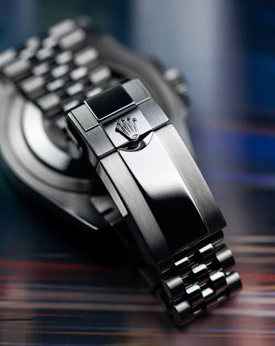 ONYX EMERALD